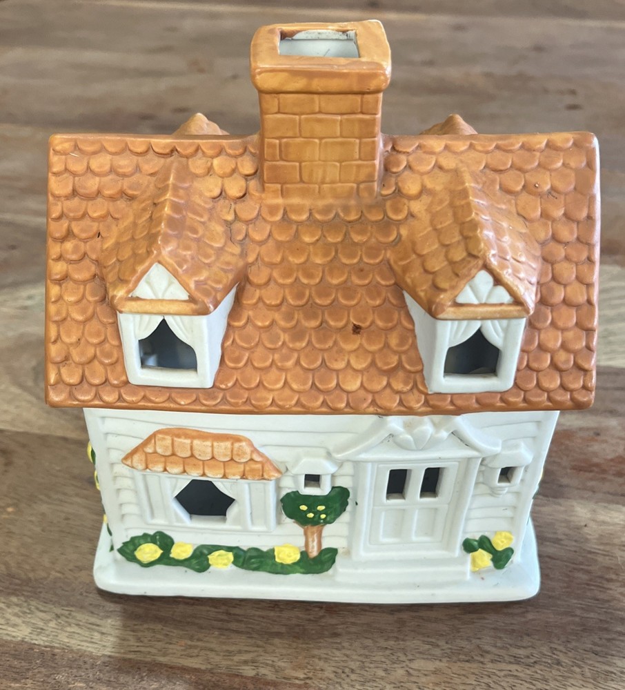Partylite Tea Lite Candle Holder Retired Village House Cape Cod Vintage 90s