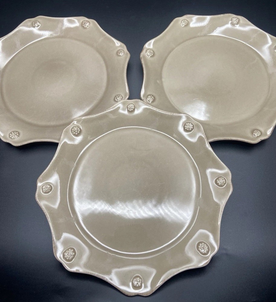 *READ*3 Juliska Berry Thread 9” Scalloped Cappuccino Brown Dessert/Salad Plates