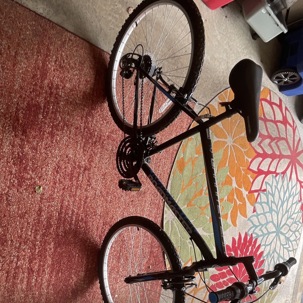Schwinn 26 in Black Mountain Bike 21 Speed Flat Bar V-Brake Kickstand