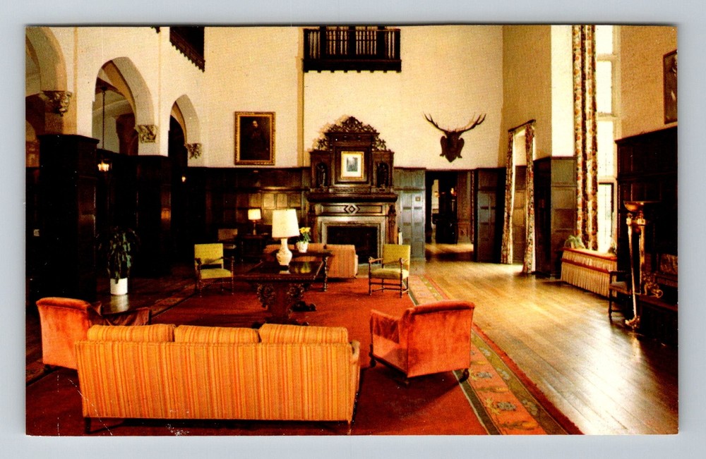 Canada- Toronto Casa Loma Great Hall Standard Souvenir Postal Vintage Postcard