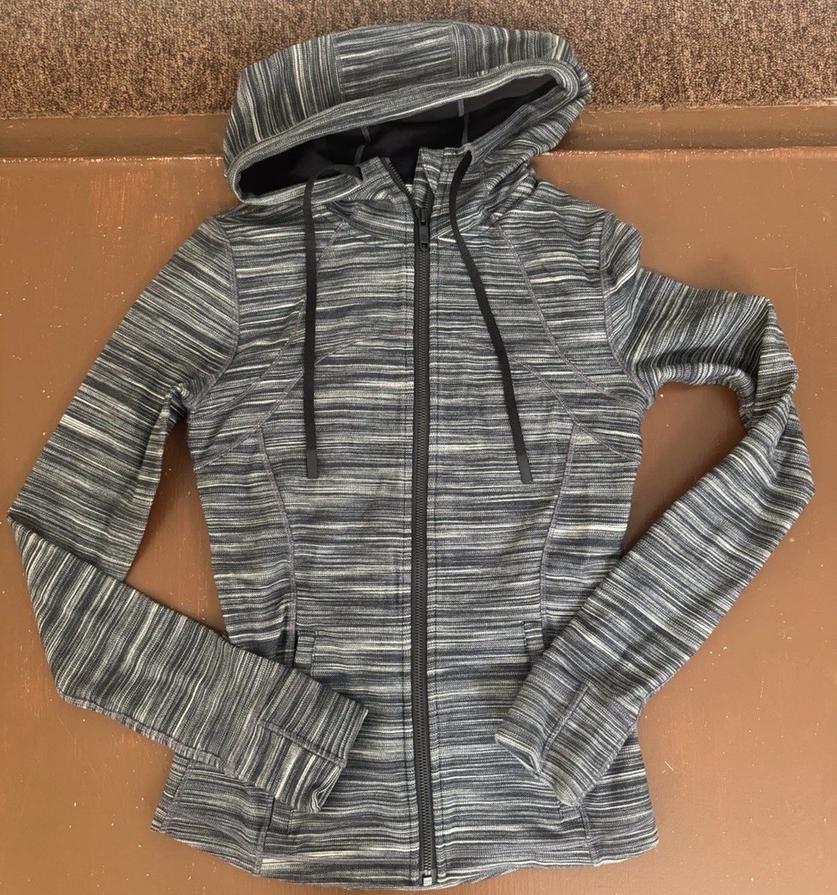 Women’s Lululemon Gray And Black Hooded Define Zip Up Jacket - Size 6
