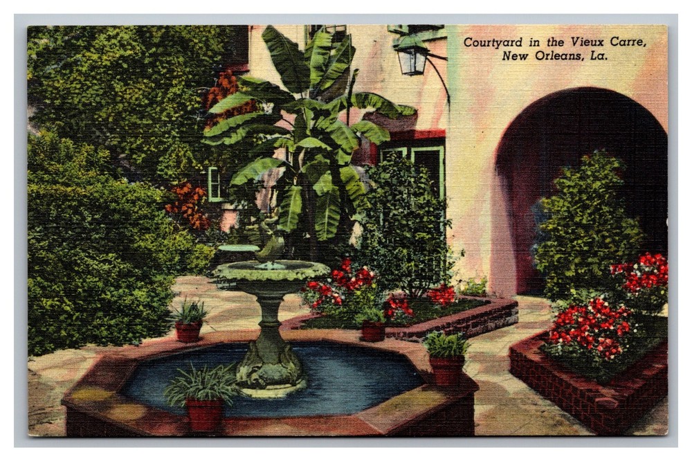 New Orleans Louisiana LA Courtyard in the Vieux Carre Linen Postcard
