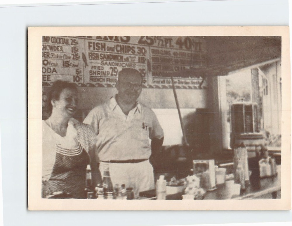 Postcard Anna and George Gross at the counter Clam Box Cos Cob Connecticut USA
