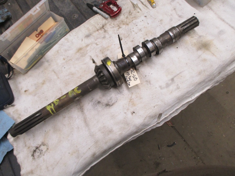 AC Allis Chalmers WD WD45 Engine Clutch Hyd Pump Drive Shaft 70226853 Used-image