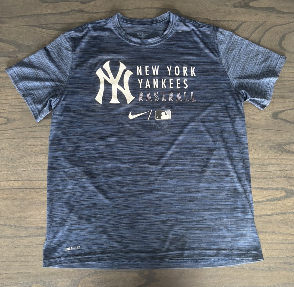 The Nike Tee New York Yankees Dri-Fit T-Shirt- Men's X-Large- Blue