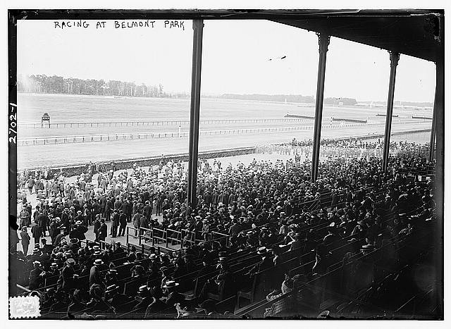 Photo:Racing at Belmont Park