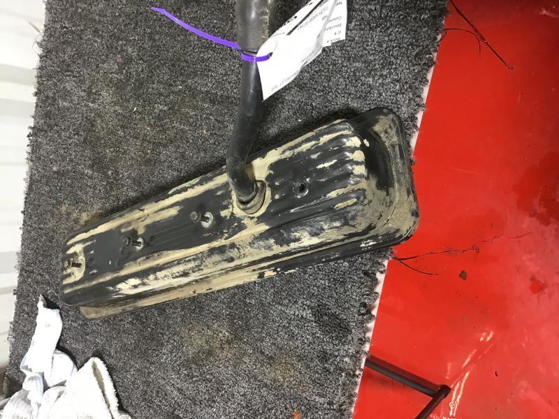 TCHE15OLD 1998 Valve Cover 613107