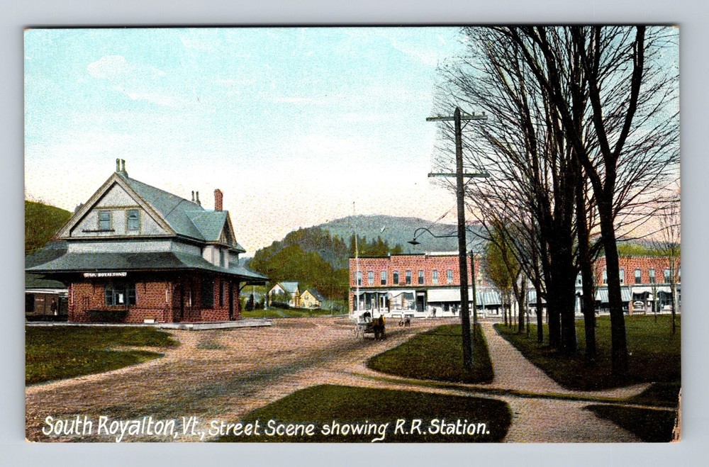 South Royalton VT-Vermont, Railroad Station Depot, City Vintage c1910 Postcard