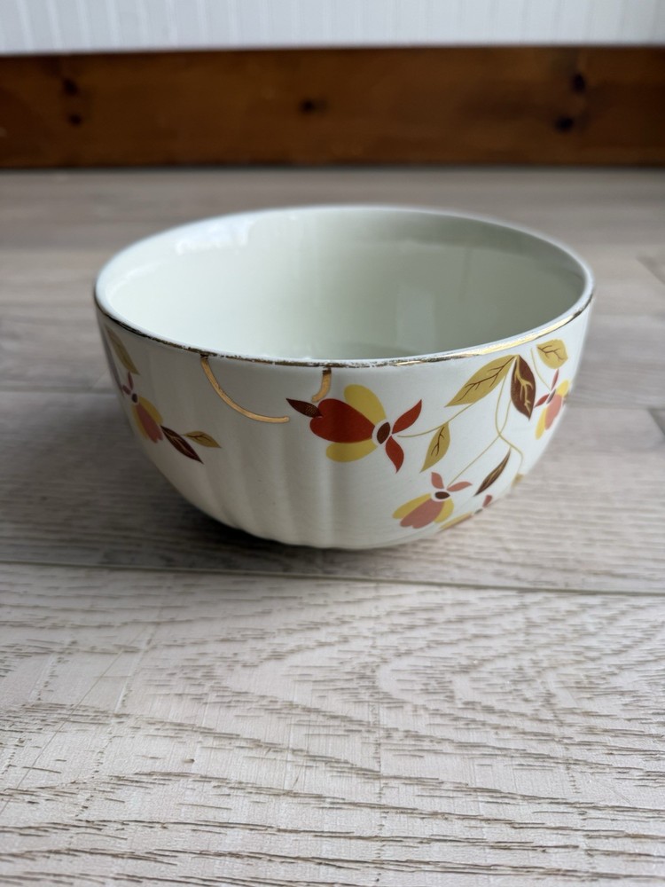 Vintage Halls Superior Quality Kitchenware Autumn Leaf Mixing Serving Bowl 6”