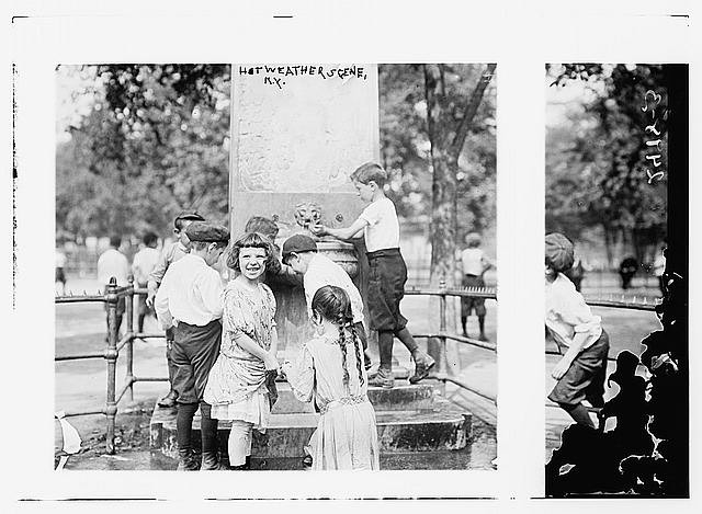Photo:New York NY 1910s Children Playing in Fountain Hot Weather Scene