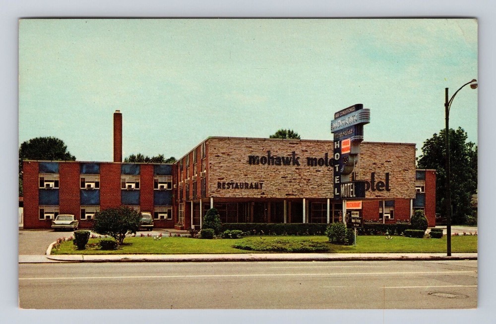 Indianapolis IN-Indiana, Mohawk Motor Inn Advertising, Vintage Souvenir Postcard