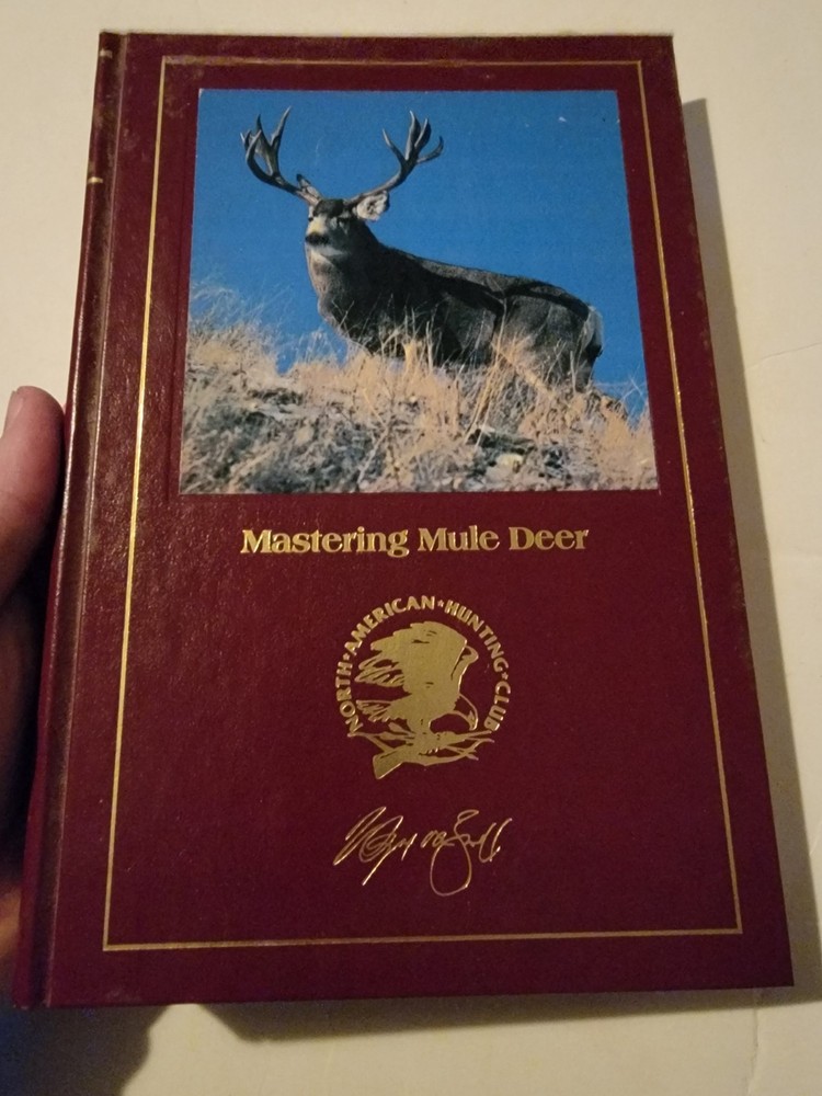 Hunter's Information Ser.: Hunting Trophy Black Bear by Richard Smith Book