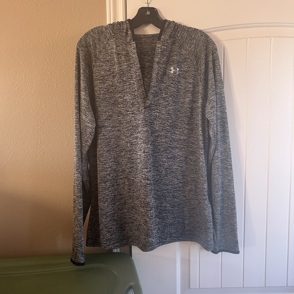 Under Armour Golf Long Sleeve XL Shirt WOMENS HEAT GEAR GRAY
