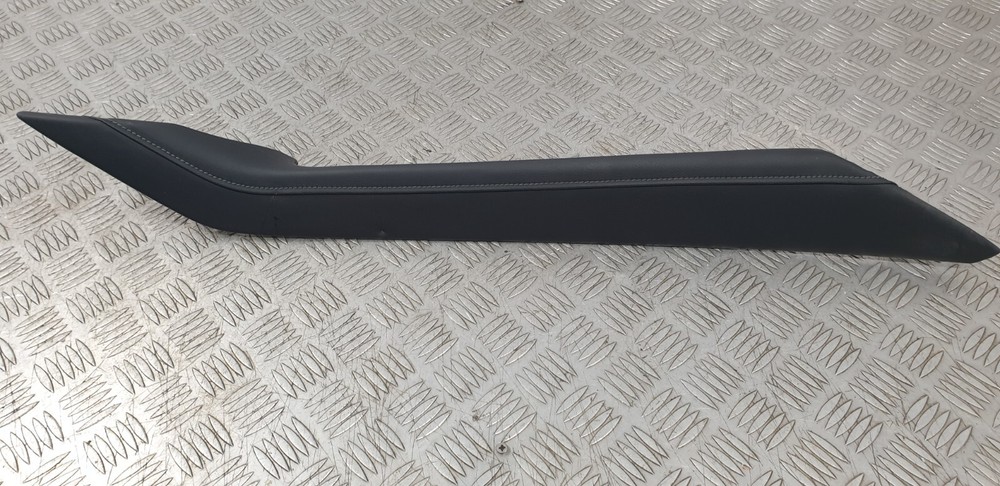 #88 2023 MAZDA CX-30 CENTRE CONSOLE TRIM RIGHT SIDE DFR564914