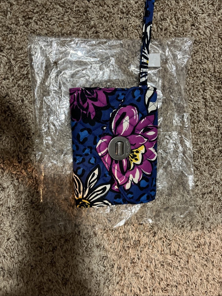 NWT Vera Bradley Your Turn Smartphone Wristlet Wallet African Violet