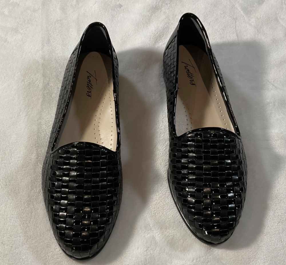 Women’s Black Woven Loafers Flats Size 8.5 – Trotters Comfort Shoes Used
