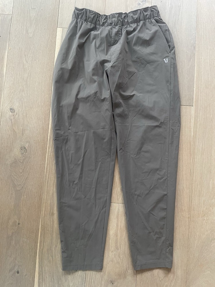 Men's Vuori Fleet Everyday Performance Pant tan - estimated size small