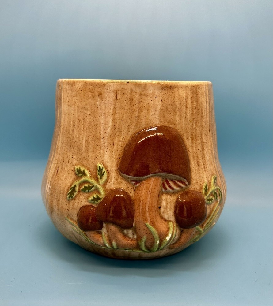 Vintage  1970's  Arnel's  Ceramic Mushroom Canister No Lid Would Make Great Vase
