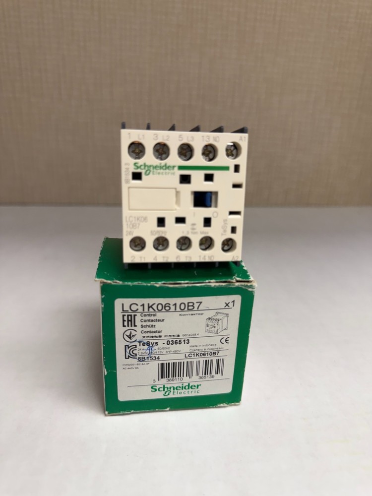 Lot of 3 Schneider Electric LC1K0610B7 TeSys K Contactors 24VAC Coil 3-Pole