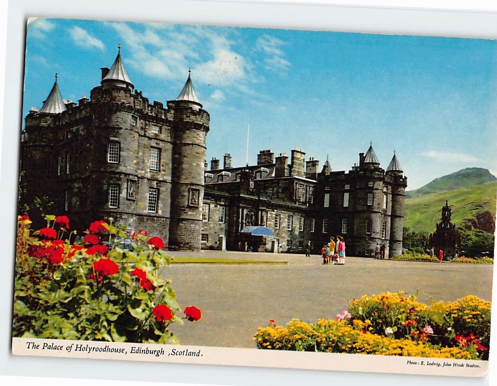Postcard The Palace of Holyroodhouse Edinburgh Scotland