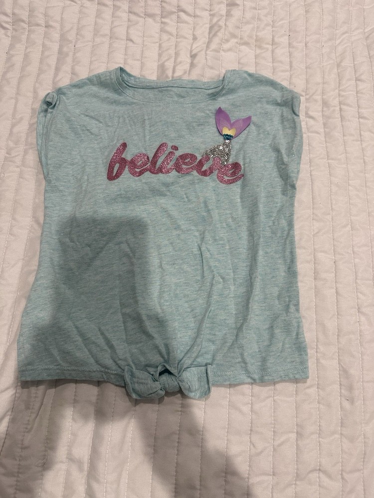 365 Kids from Garanimals girl's graphic t-shirt in size 6