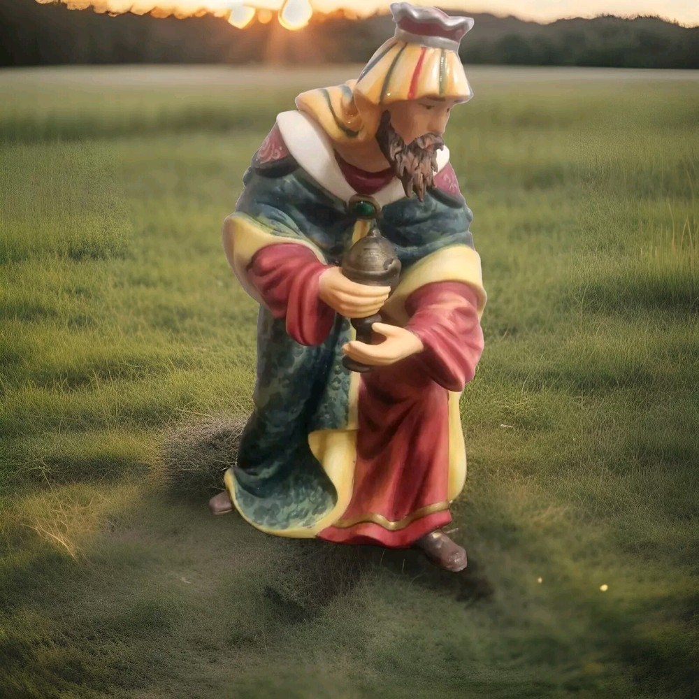Vintage Grandeur Noel 2000 Nativity Replacement Wiseman