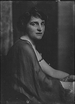 Photo:Moore,Thomas,Mrs,portrait photographs,women,Arnold Genthe,1917