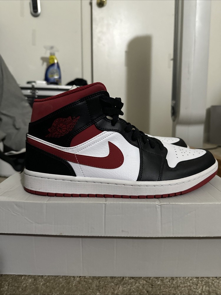 Jordan 1 Mid White Black Red Size 10.5 Used