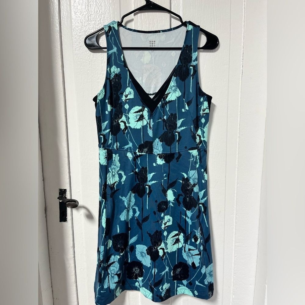 Title Nine Freelance Floral sleeveless tank performance dress size M