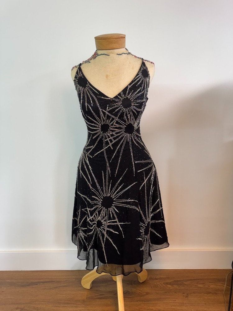 Amazing vintage fully beaded black cocktail dress, fits size 2-4