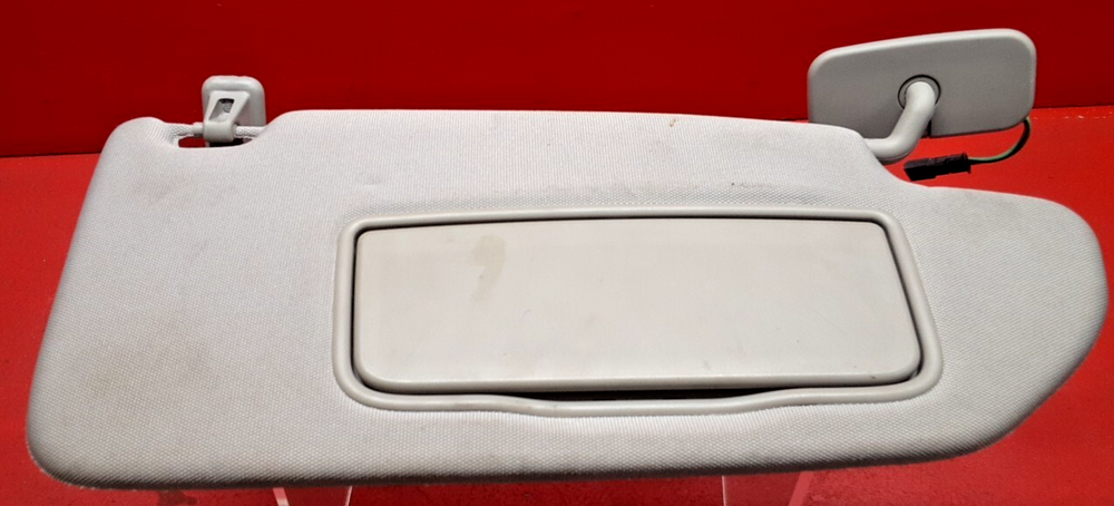2003-2006 Volvo XC90 Right Passenger Illuminated Sun Visor