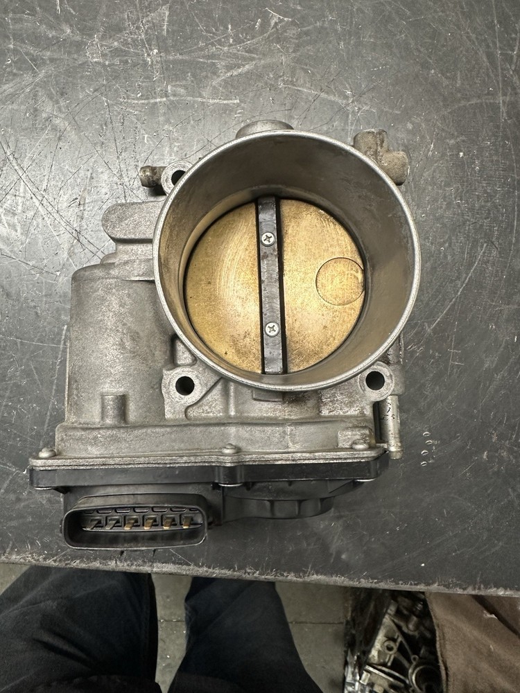 2004-2011 Mazda RX8 1.3L Throttle Body Assembly N3H1136B0C