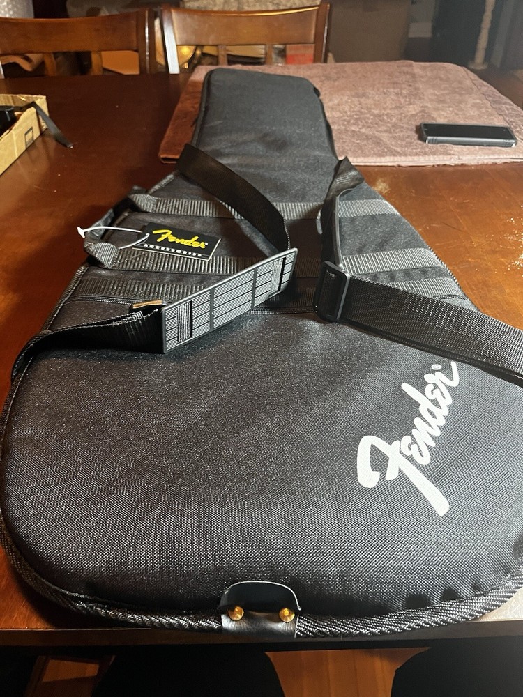 New Fender STD Gig Electric Guitar Bag. PN 0991412000. Black