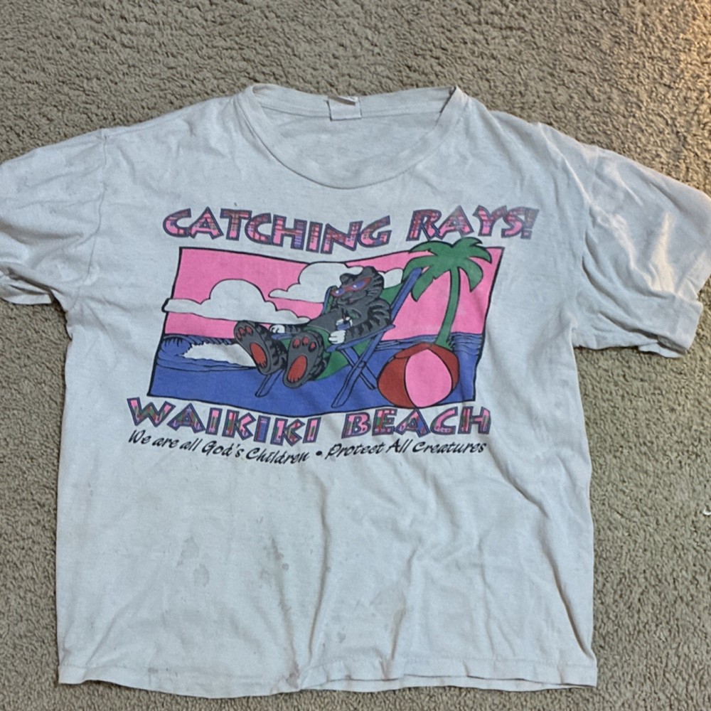 Catching Rays Waikiki Beach Men's Vintage Graphic Tee White Short Sleeve