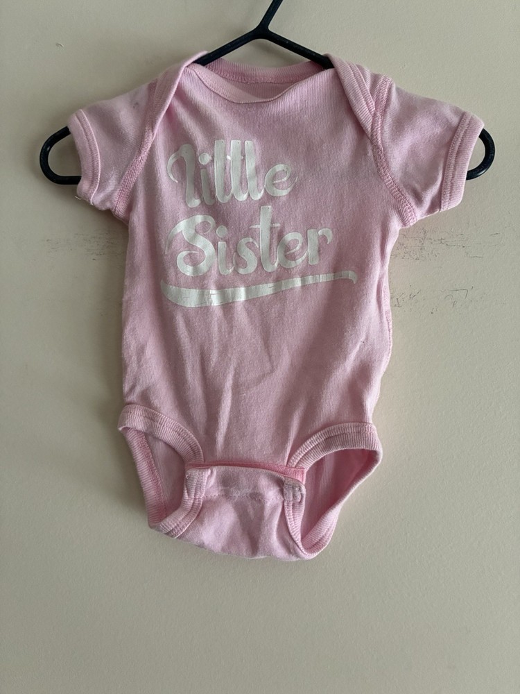 Baby Girls Little Sister Graphic 100% Cotton Short Sleeve Bodysuit Light Pink NB
