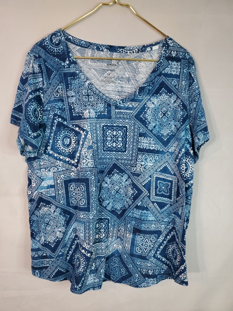 Sonoma Everyday Tee Women's Size 1X Blue  V-Neck T-Shirt Short Sleeve