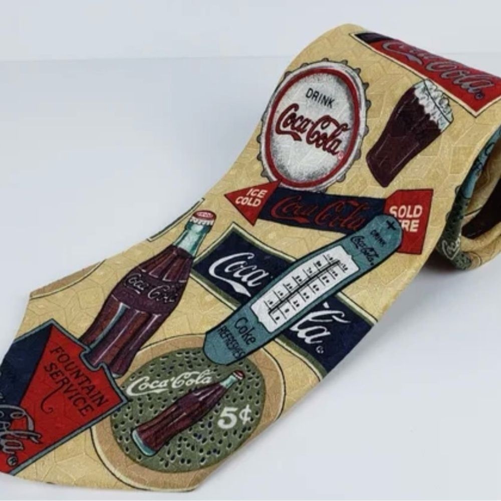 Coca Cola Mens Necktie Tie Novelty Nostalgia Glass Bottle Cap Signs Silk