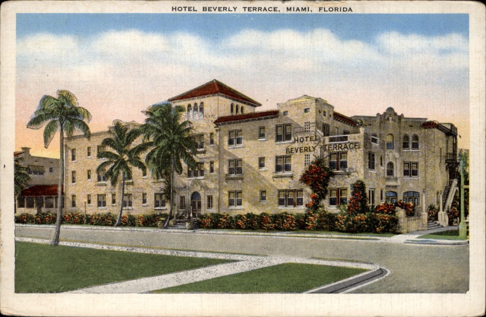 Hotel Beverly Terrace Miami Florida ~ 1930s linen postcard