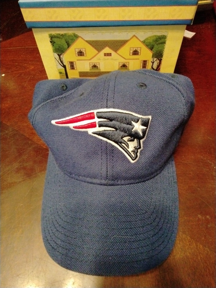 Reebok Navy Blue New England Patriots Adjustable Classic Cap