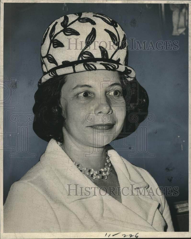 1966 Press Photo Philomene Gonzales, chapter pres. National Secretaries Assn.