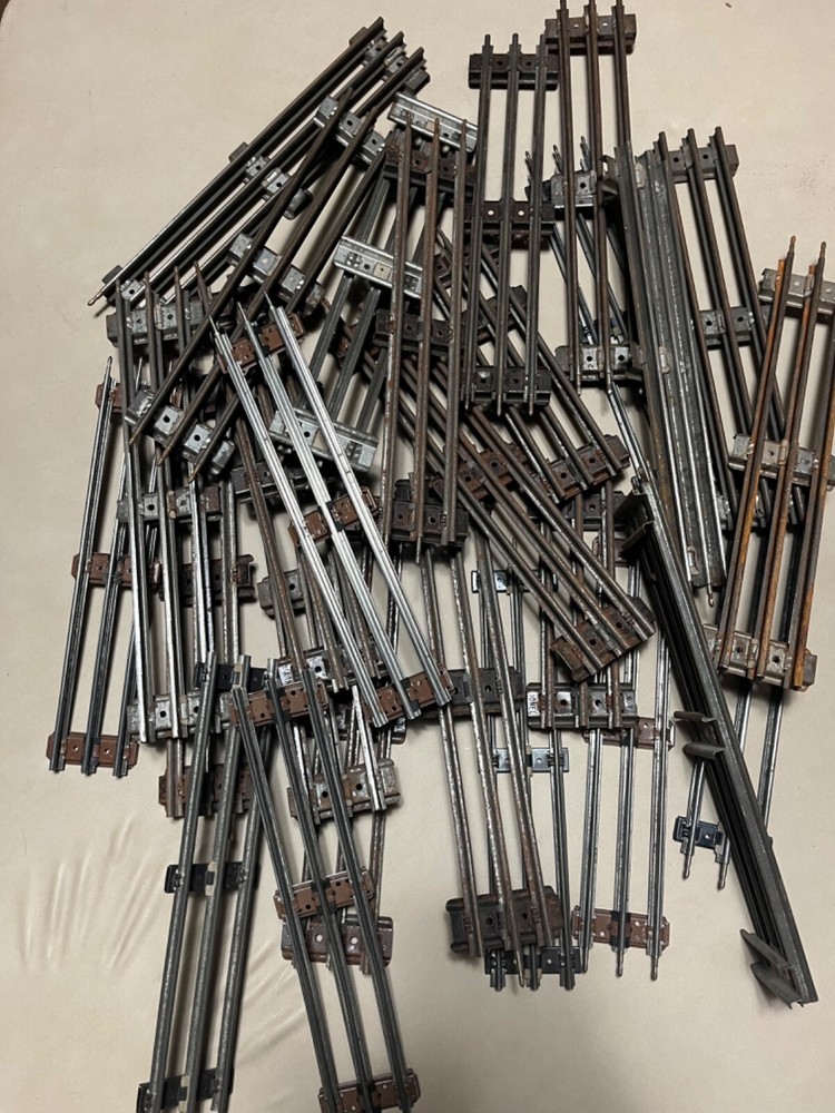 *RUSTED Lot of Lionel Tracks 25 Pieces
