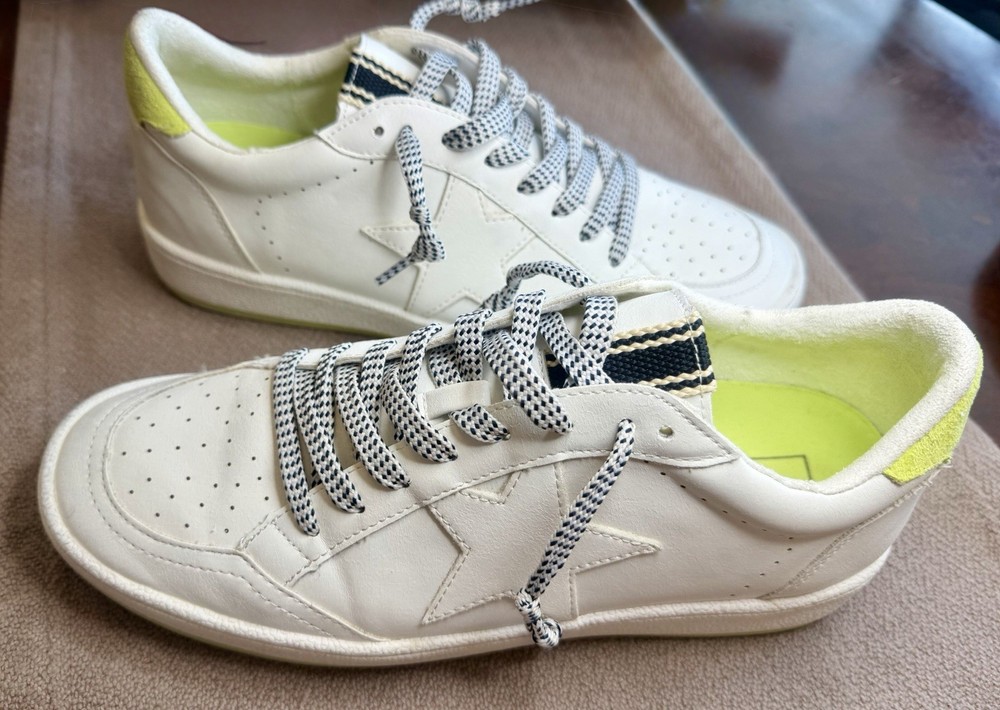 Shu Shop Paz Women’s Sneakers With Lime Green Accents Size 9