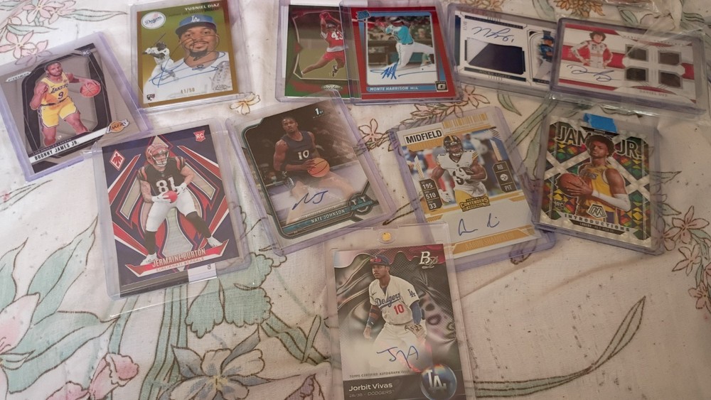 Sports Card Lot) Low #s RPAs On Card Autos Budget Lot RCs autos