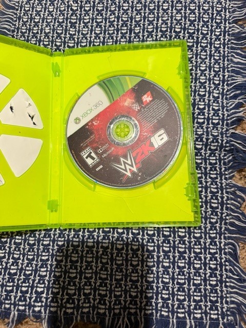 WWE 2K15 (Microsoft Xbox 360, 2014)
