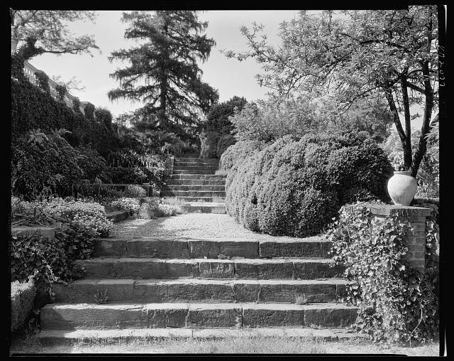 Photo:Oatlands Leesburg Virginia 1930s Garden Steps Stone Stairway