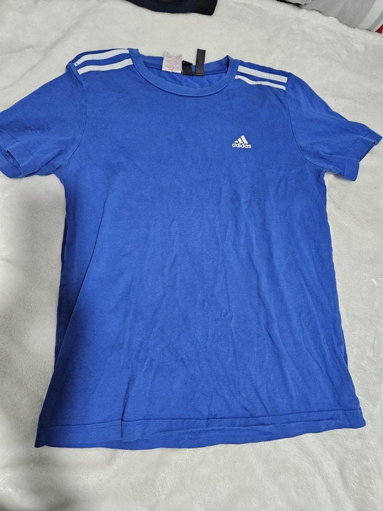 Adidas Youth Medium T-shirt