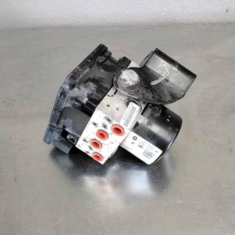 2014-2017 Jeep Compass ABS Anti-Lock Brake Pump Assembly USED OEM