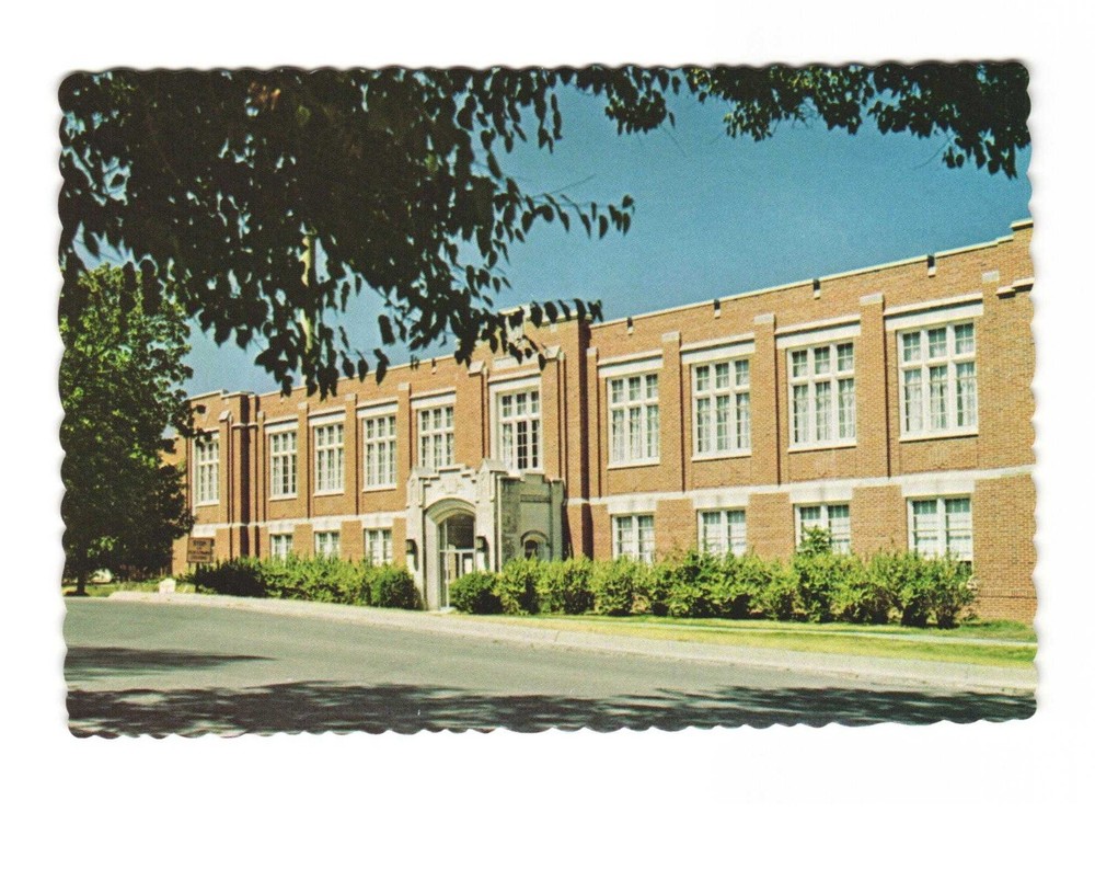 Northwest Missouri State University VTG postcard UNP Wells Library