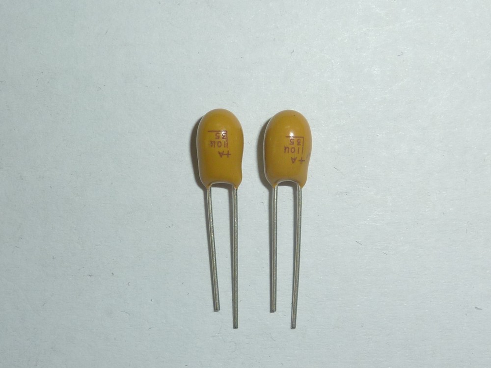 100Pcs Tantalum Capacitor DIP 35V10UF 10UF 35V 106 Radial