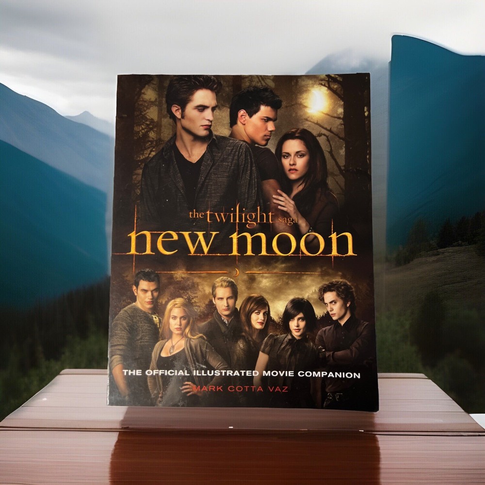 New Moon The Official Illustrated Movie Companion
